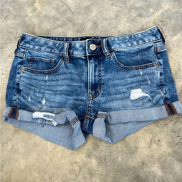 Express Pants - Express Repreve Stretch Shortie Low Rise Size 4 Distressed Jean Shorts